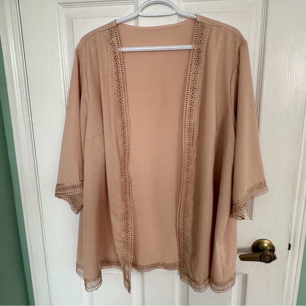 SHEIN Curve Women's Tan Cape Kimono with Lace Trim - Plus Size 2 XL - NWOT